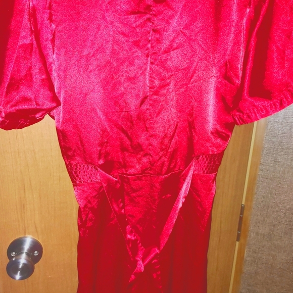 Ladies Romantic Red Summer Dress - Picture 2 of 3